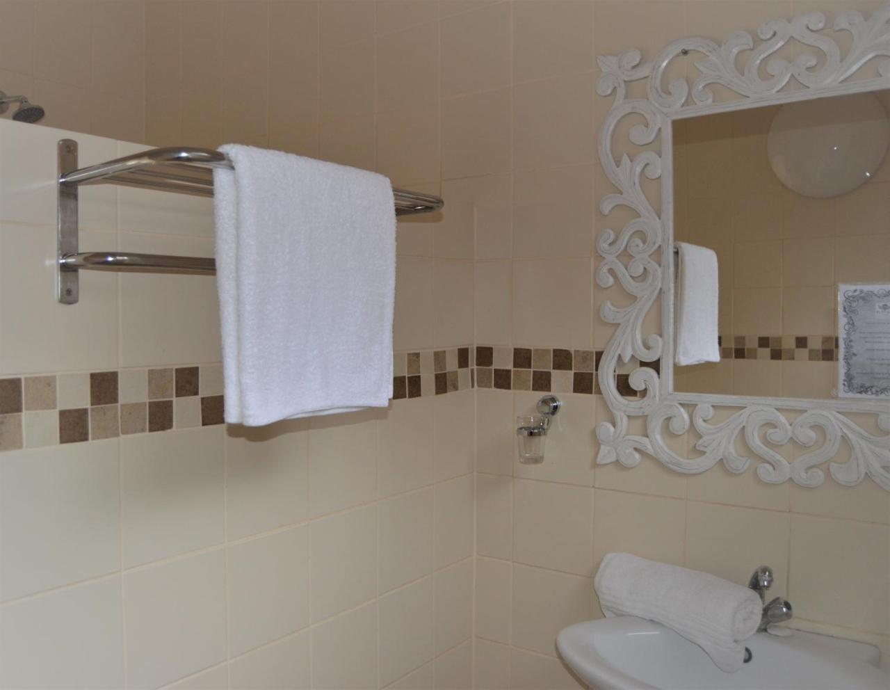 Buffalo Hotel Hectorspruit Ngoại thất bức ảnh